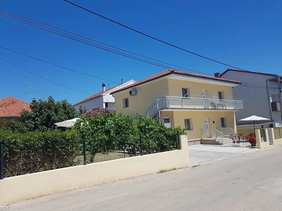 Ruza Apartmani Zadar 0*,